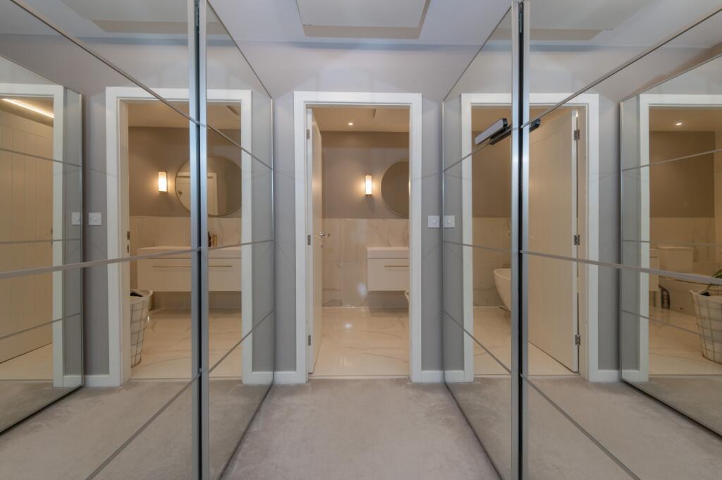 Dressing Room  Bedroom 3