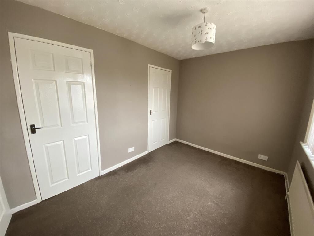 Bedroom no.2 rear double: