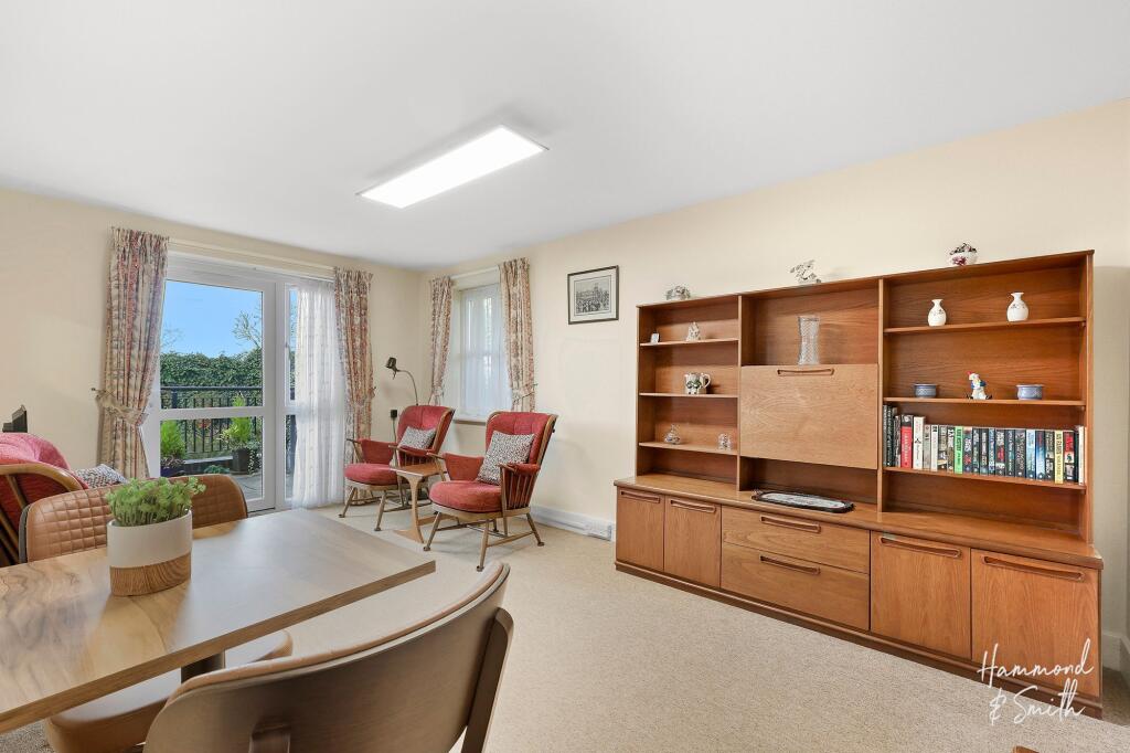 Lounge / Dining Room