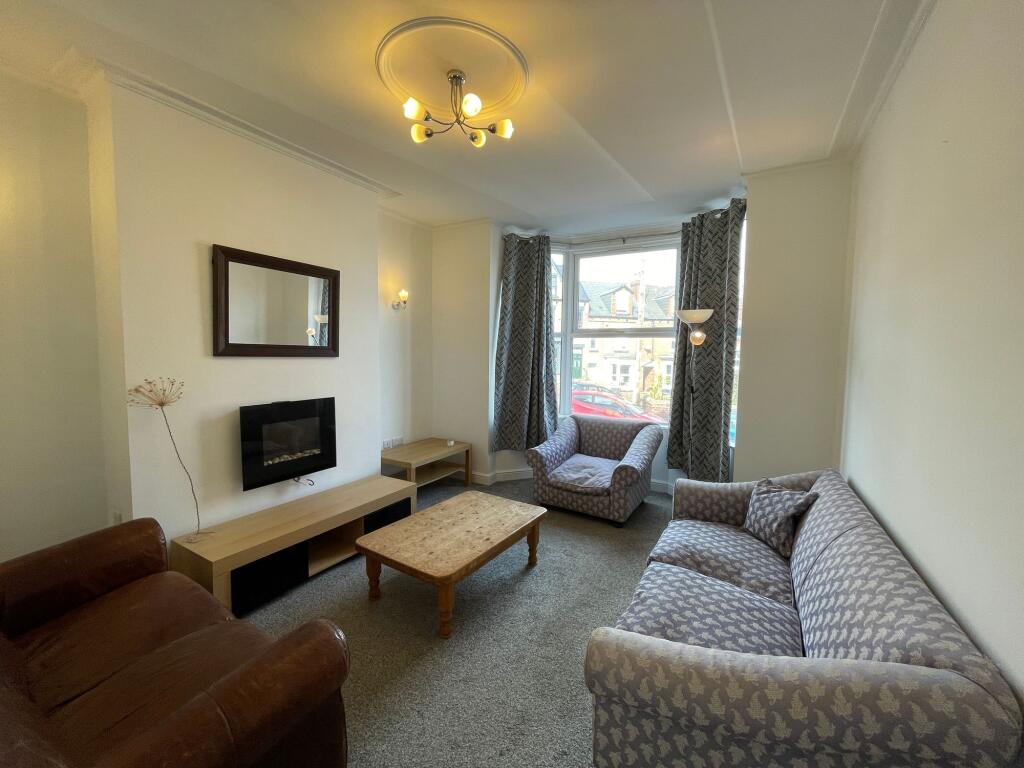 SITTING ROOM DINING ROOM AND KITCHEN