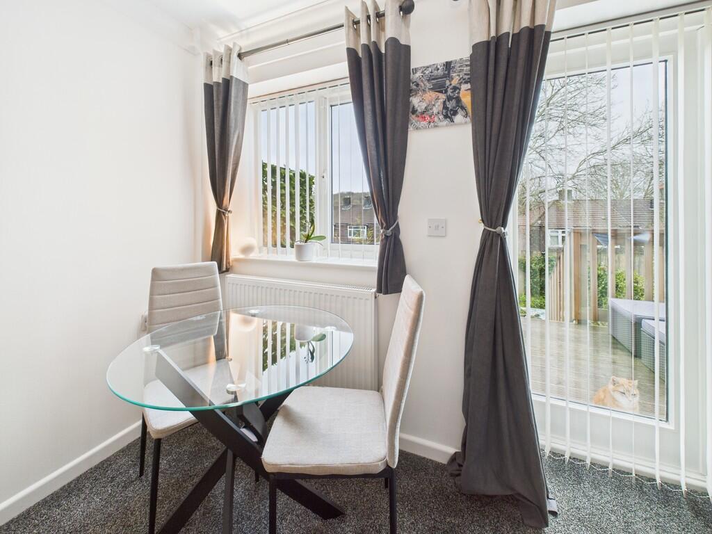 CAM02089G0-PR0428...