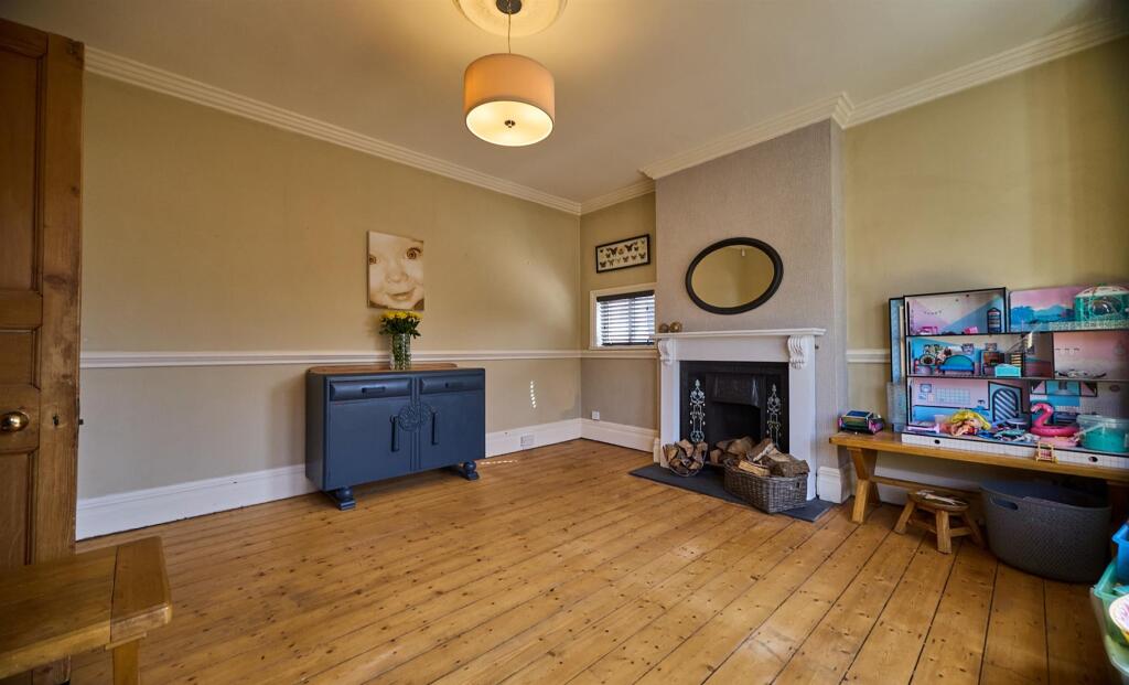 Rear Family Room/Dining Room