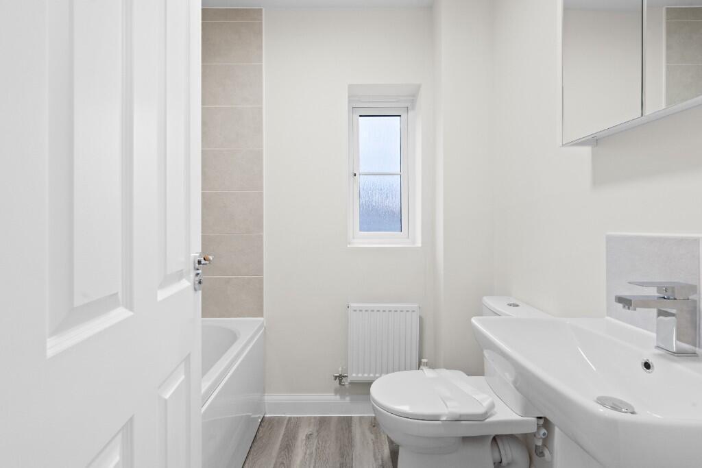 Family Bathroom 