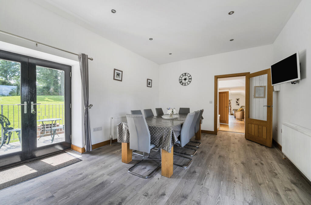 1316266-31-685ec2...