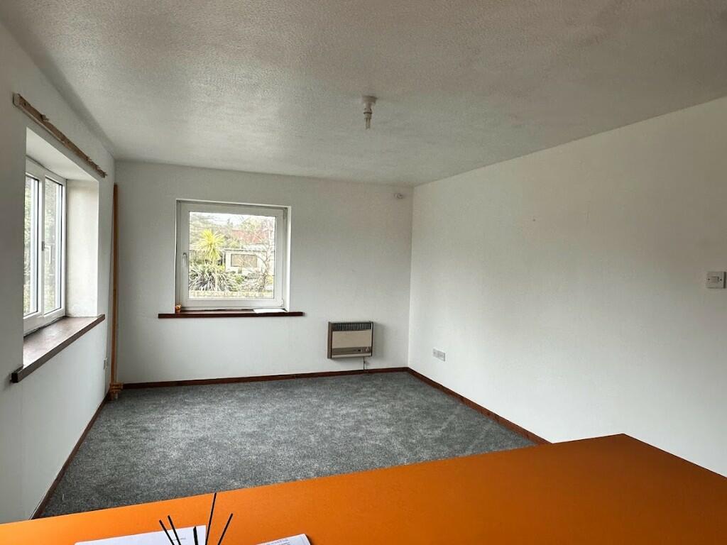 Kitchen to Lounge