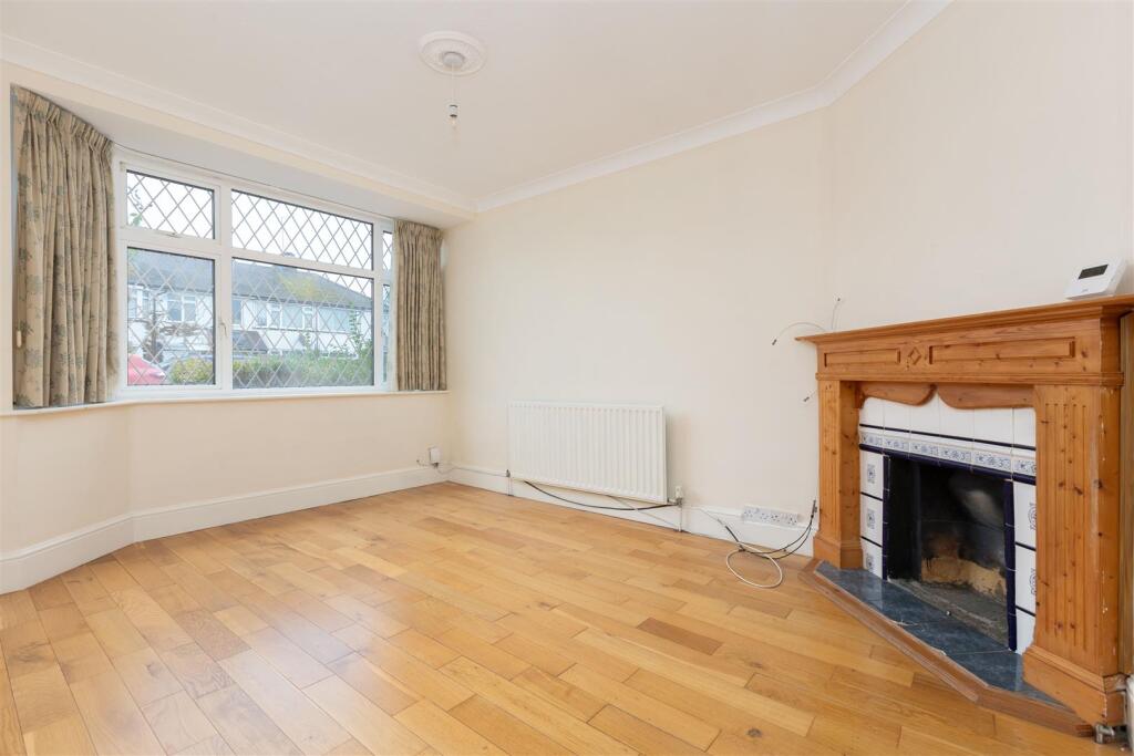 4 Holme Close-7.jpg