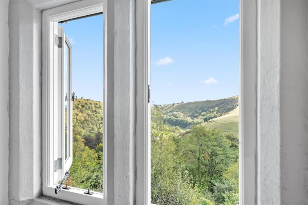 Saxton Mee  48 Middle Row 0010.jpg