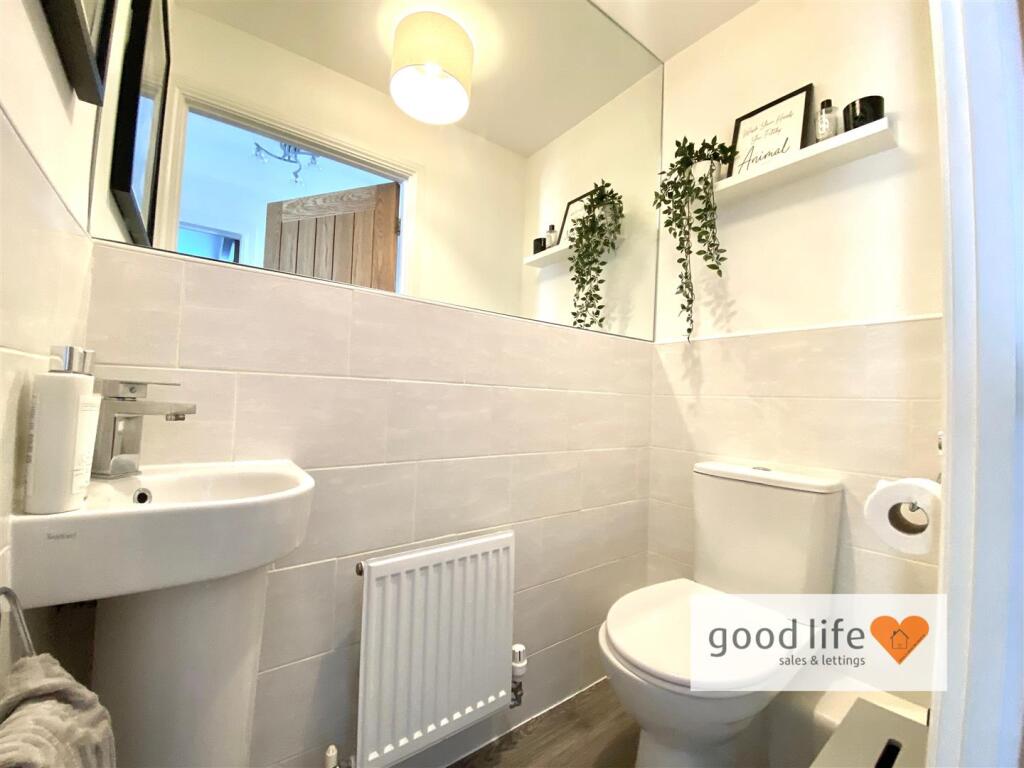 20250522_113541702_iOS15burcombeclose.jpg