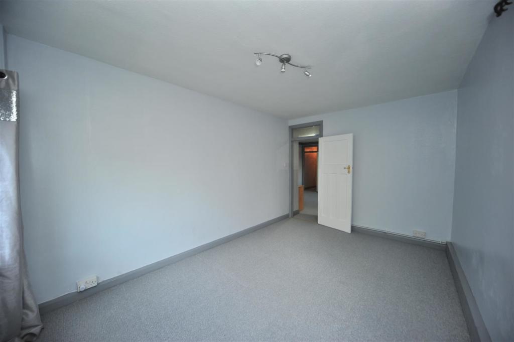 73DC-Bed-pov3e-9399.JPG