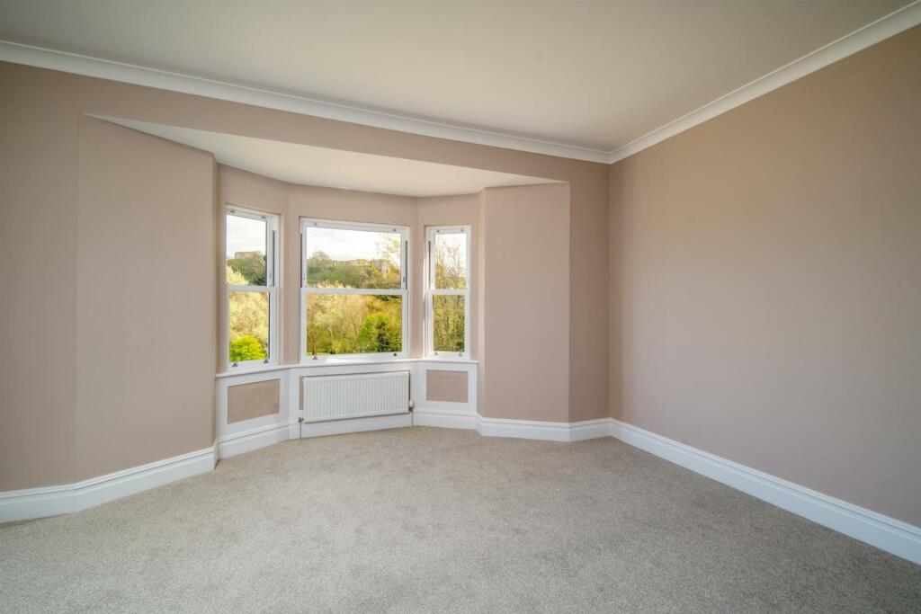 Bedroom 1.jpeg