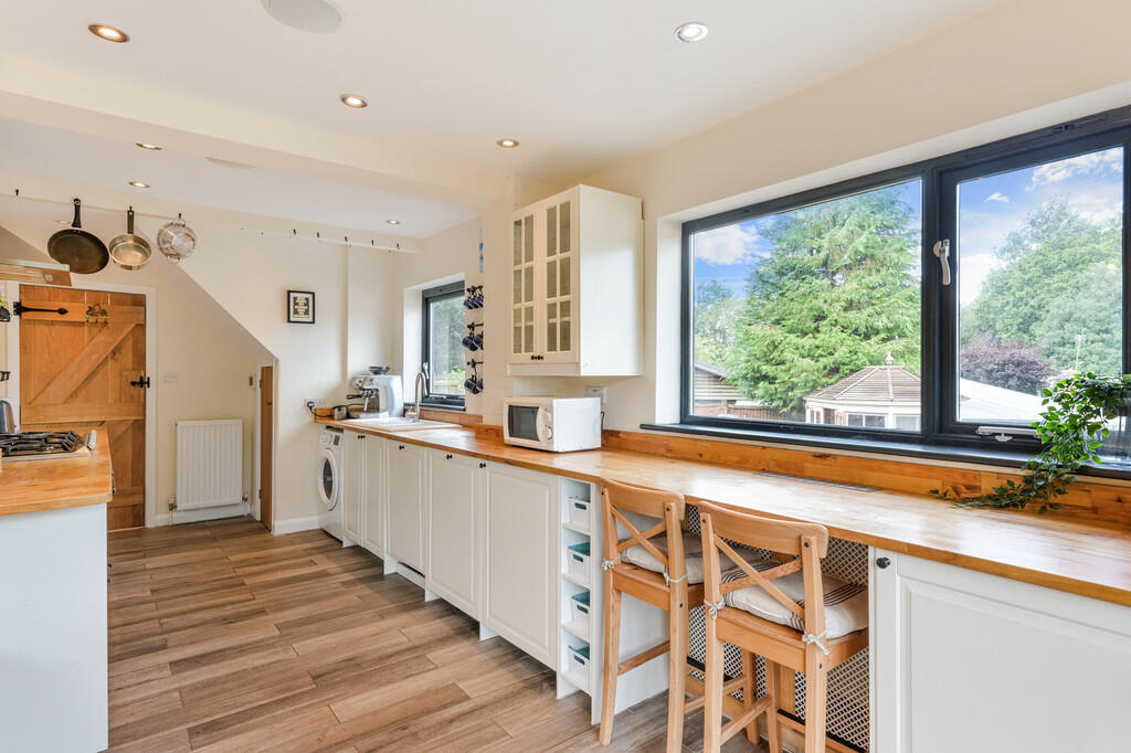 DORMANS ROAD, 1 -...