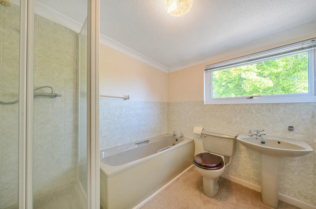 23-681c9dc9780e1-...