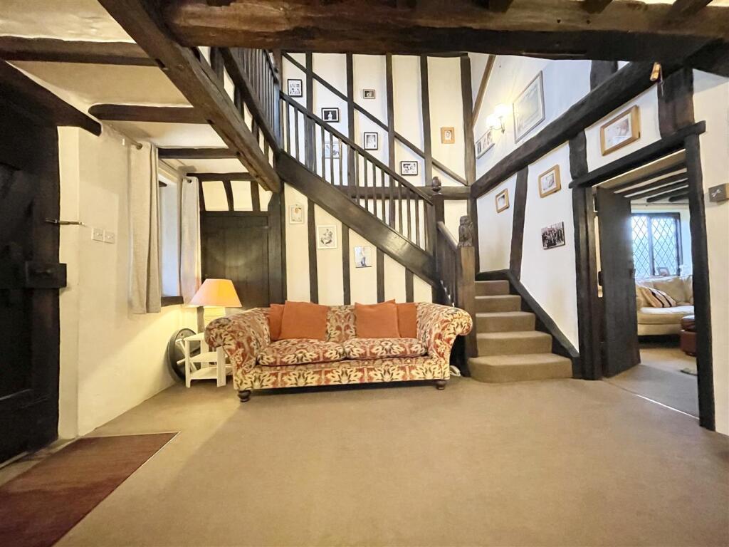 ENTRANCE HALL
