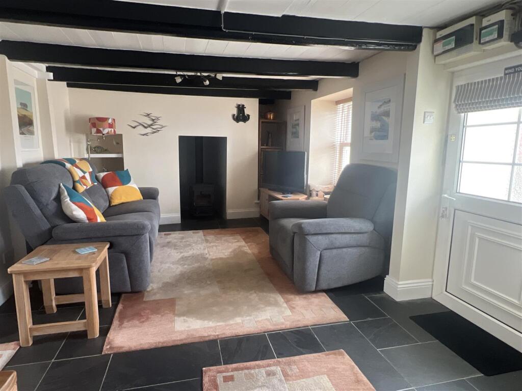 Lounge Dining Room