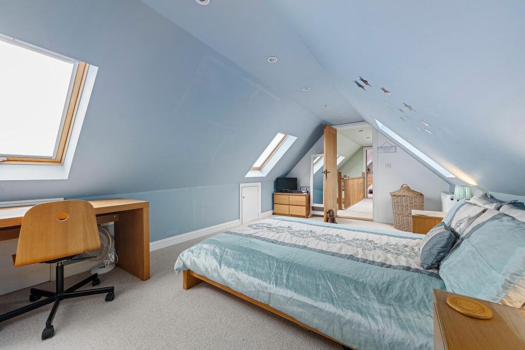 BEDROOM 3