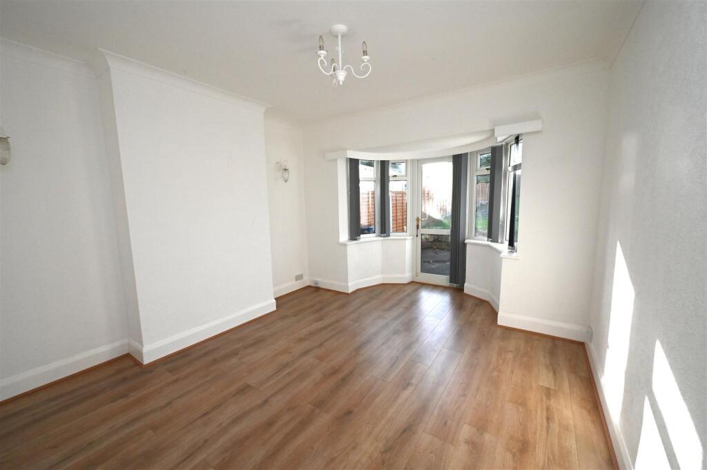 rear lounge.JPG
