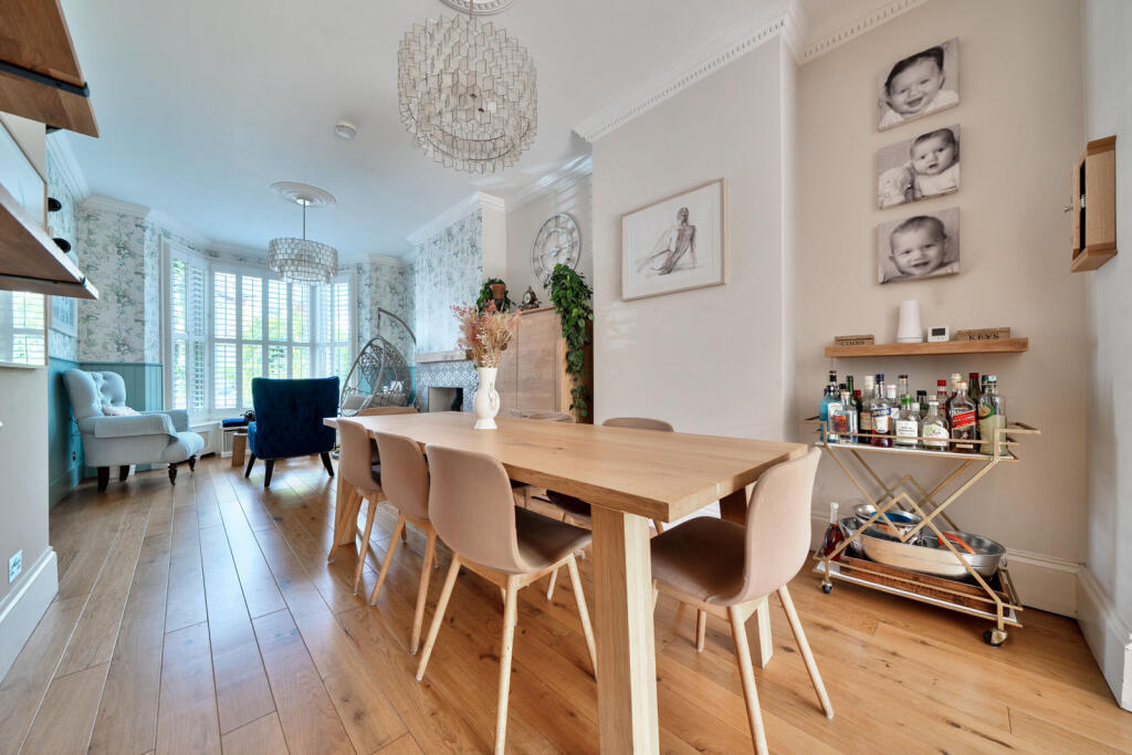 1323794-38-686d07...