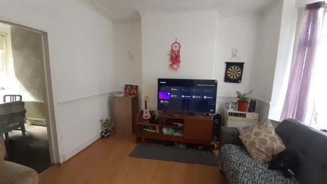 Livingroom 2.jpg