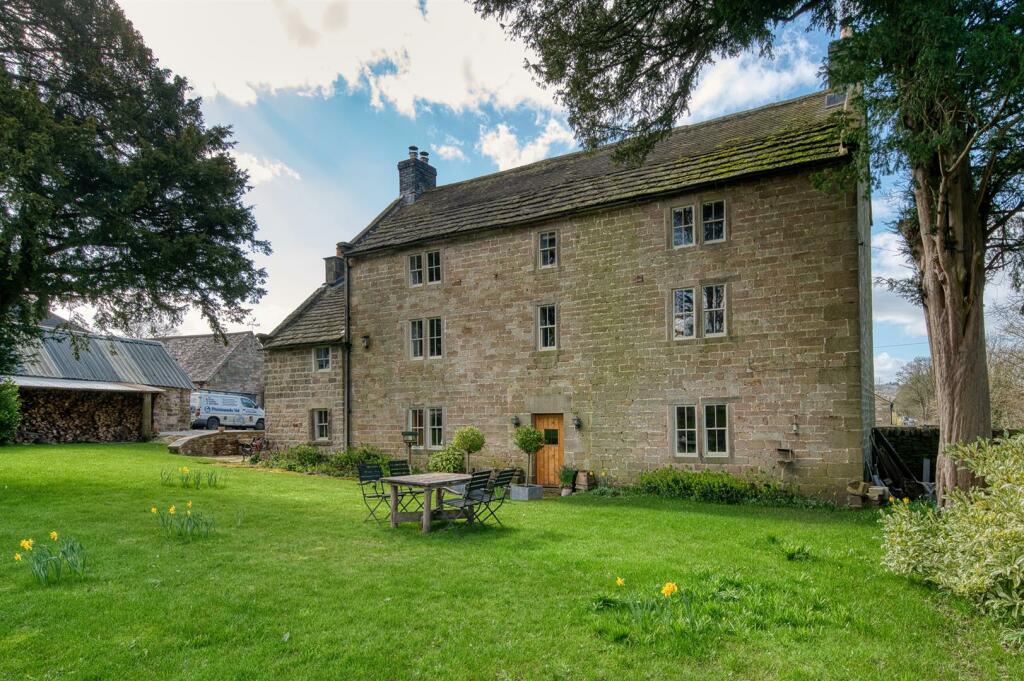 Front of the home, angled.jpg