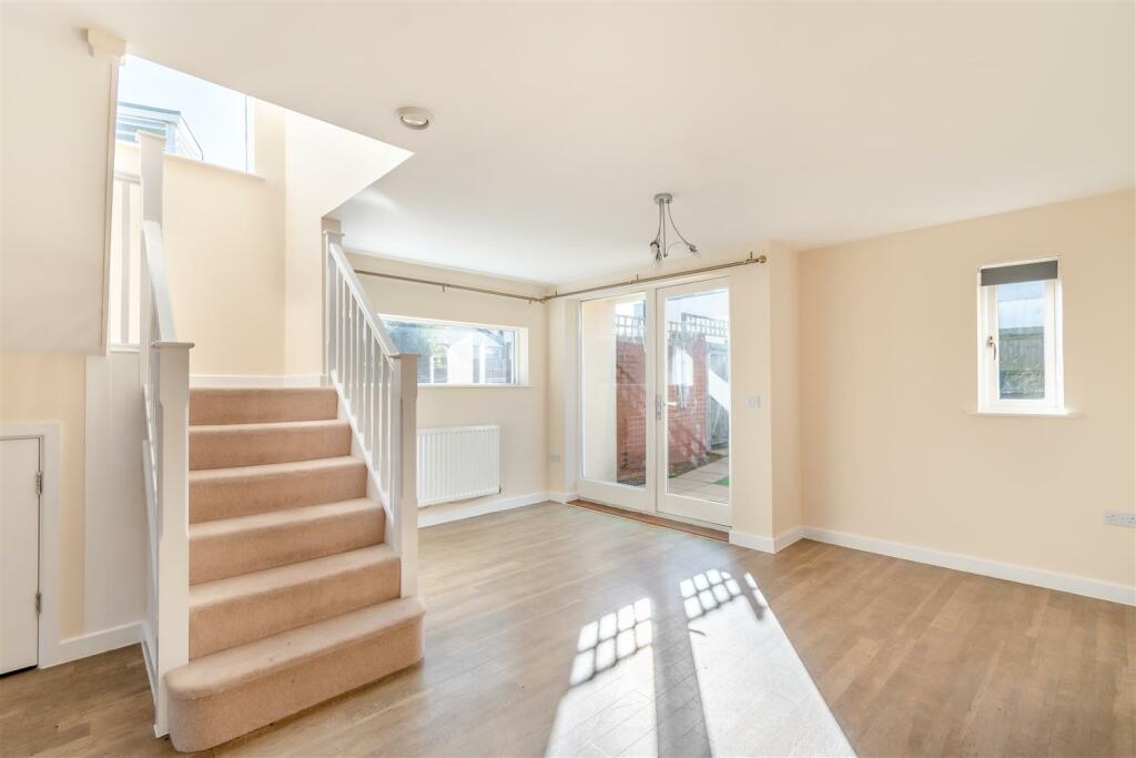 Open Plan Sitting/Dining Area &amp; Kitchen