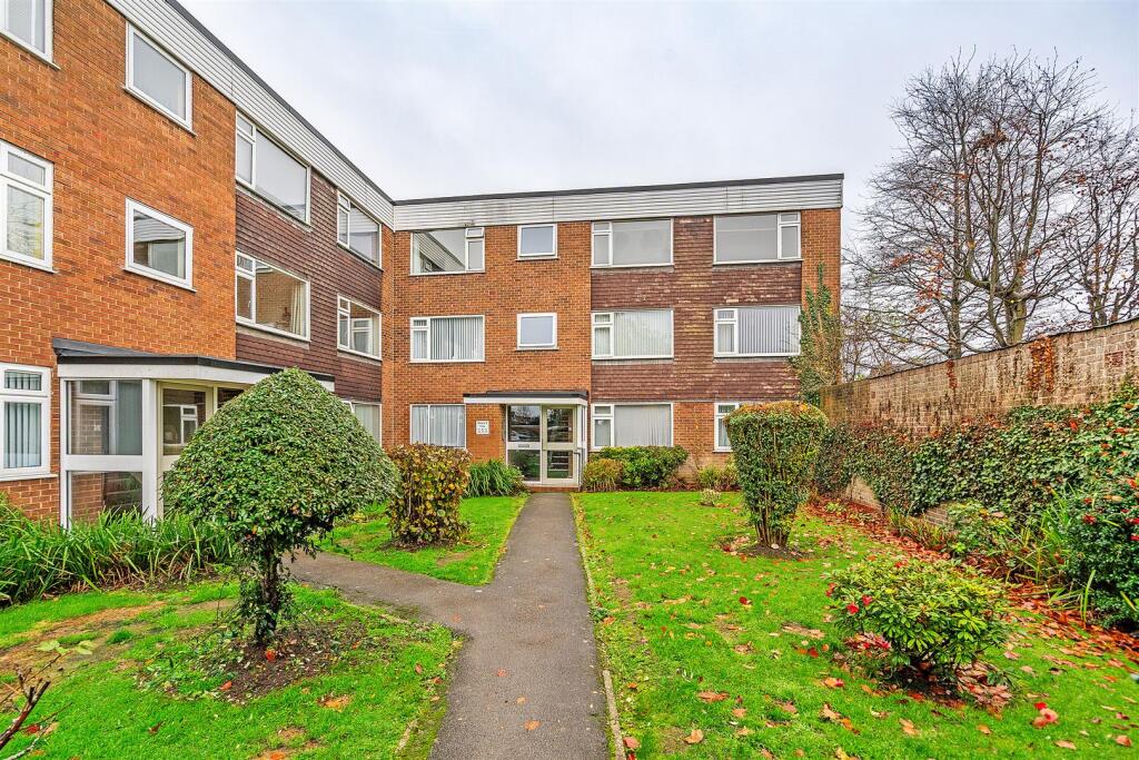 32 Croftleigh Gardens_11.jpg