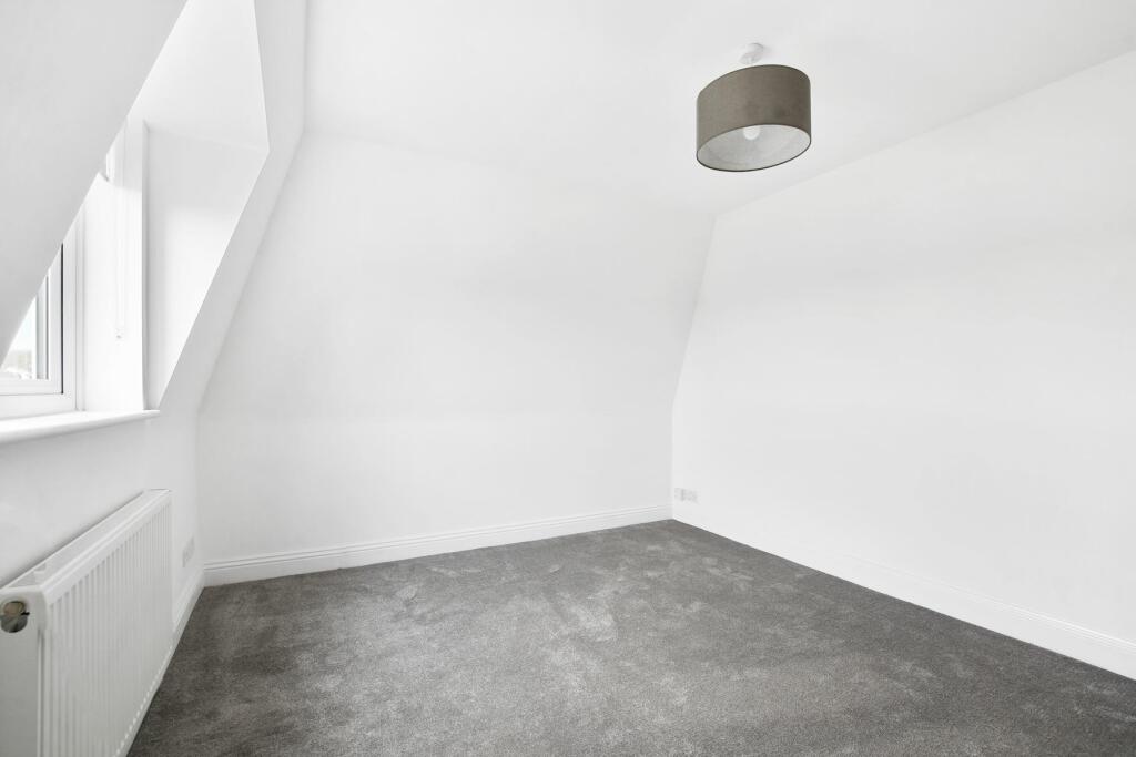 05-8614GCHAM - 24A Oakleigh Court - Bedroom 3-O...