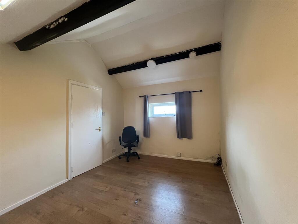 Flat 4 (1).jpg
