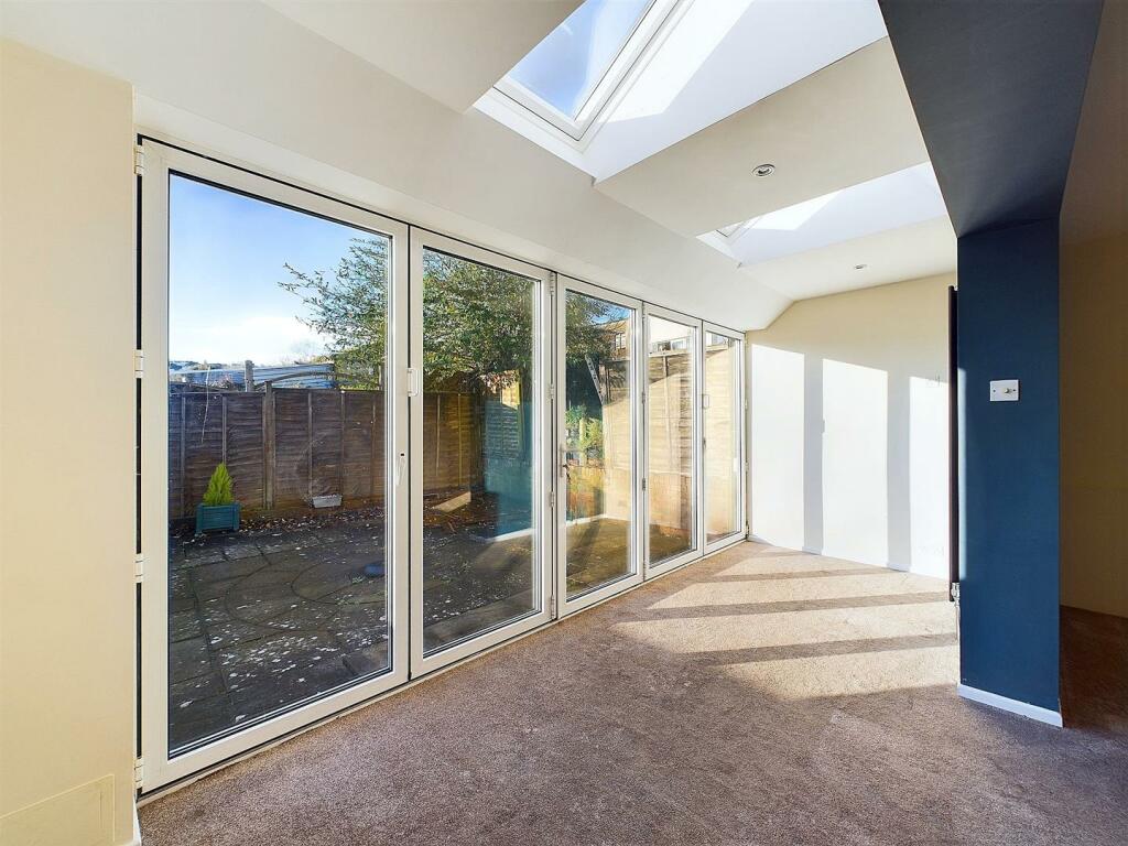 6 - THREE BEDROOM FAMILY HOUSE IN BISHOPSWORTH.jpg