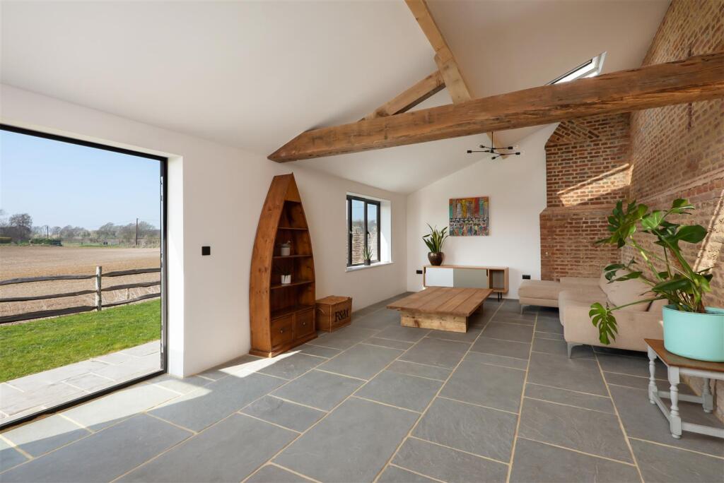 Lower Road, Teynham, Sittingbourne