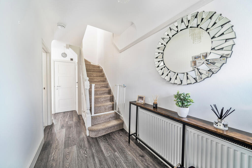 1298023-10-68309f...