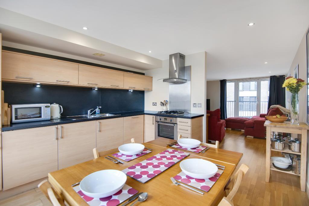 Kitchen/ Dining Area