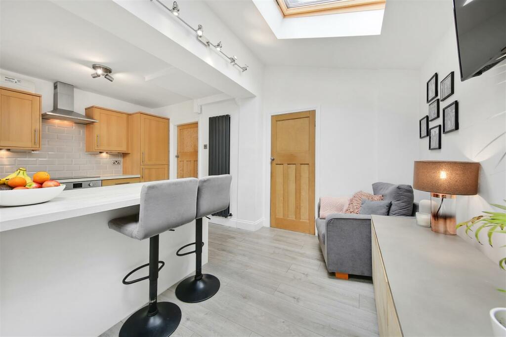 Kitchen Area.jpg