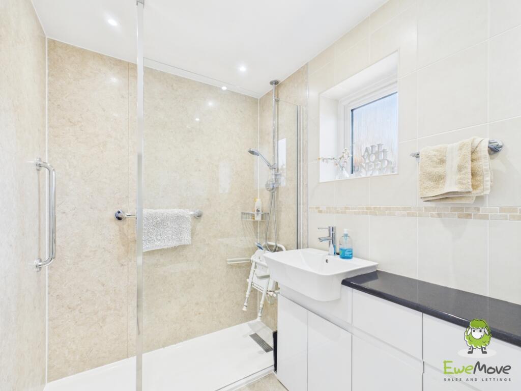 EweMove Estate Agents Basingstoke - 14 Lambs Row