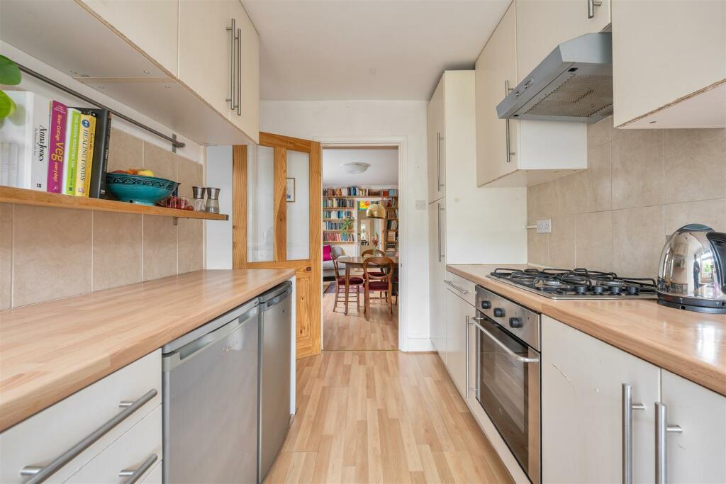 Carnarvon Road