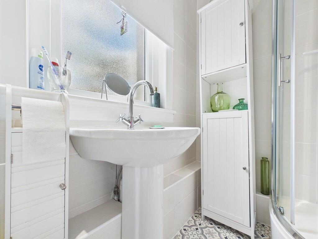 CAM05526G0-PR0011...