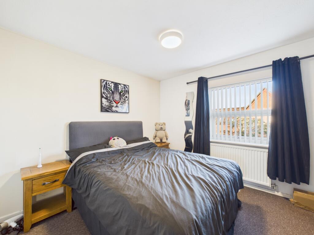 CAM02023G0-PR0186-STILL013