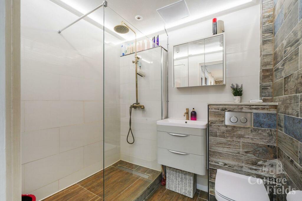 Flat 13, Geary Court - TGvihtT5QgaaAGUTodXd.jpg