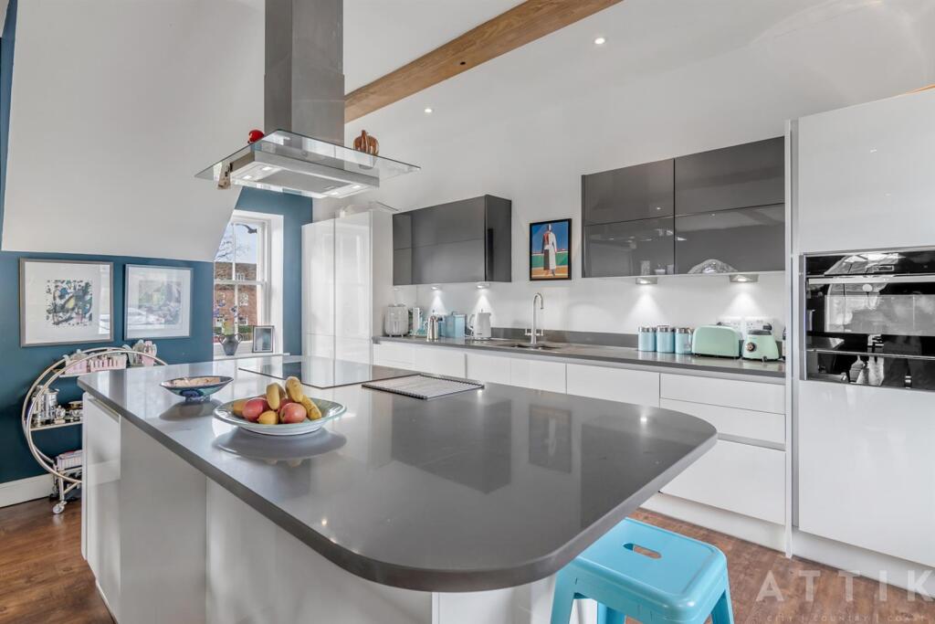 52 the Chapel Blyth View IP19 9LB (31).jpg