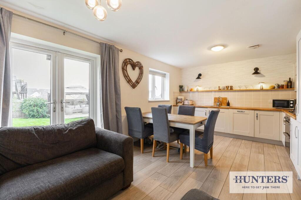 100533_46-Brompton-Drive-Bradford (6) - Copy_low.j