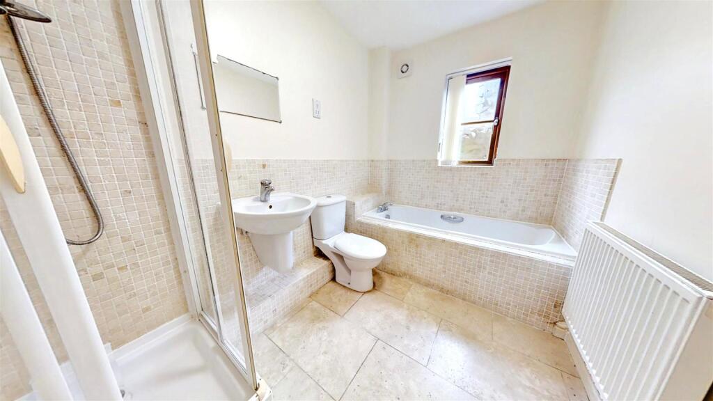Bathroom (6).jpeg