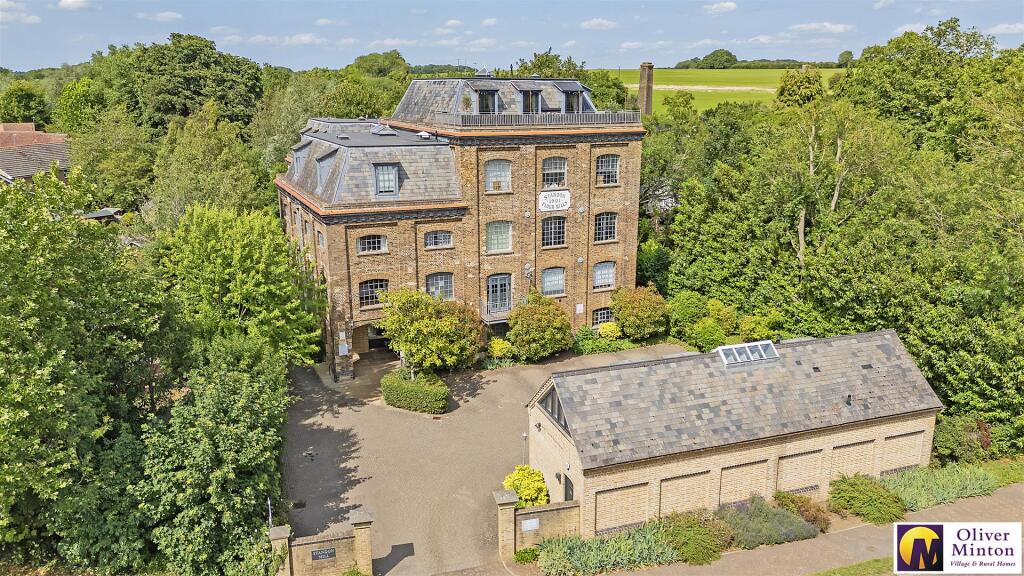 En-Bloc Car Port &amp; Further Allocated Parking Space