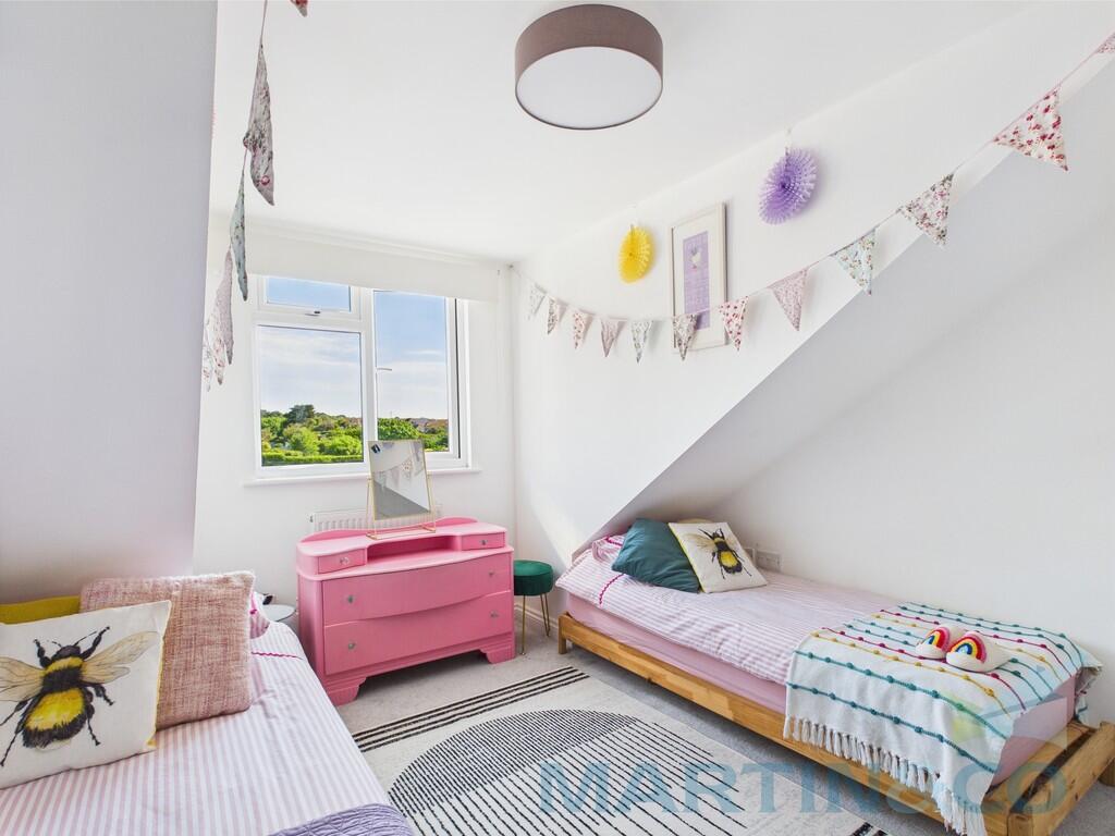 Bedroom 2 pic 1