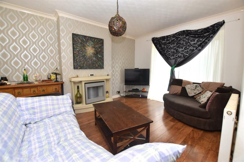 Lounge Area.JPG