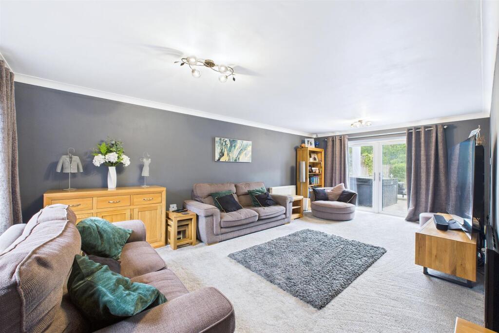Living Room.jpg