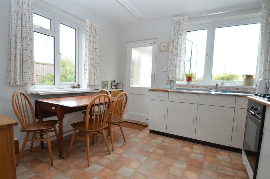 Kitchen/Breakfast Room