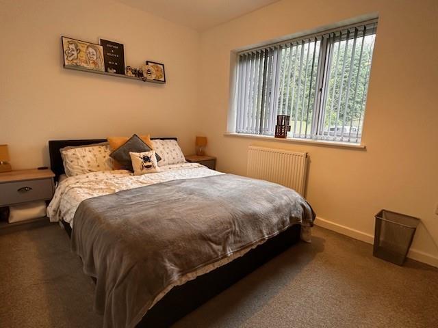 Bed 1.jpg