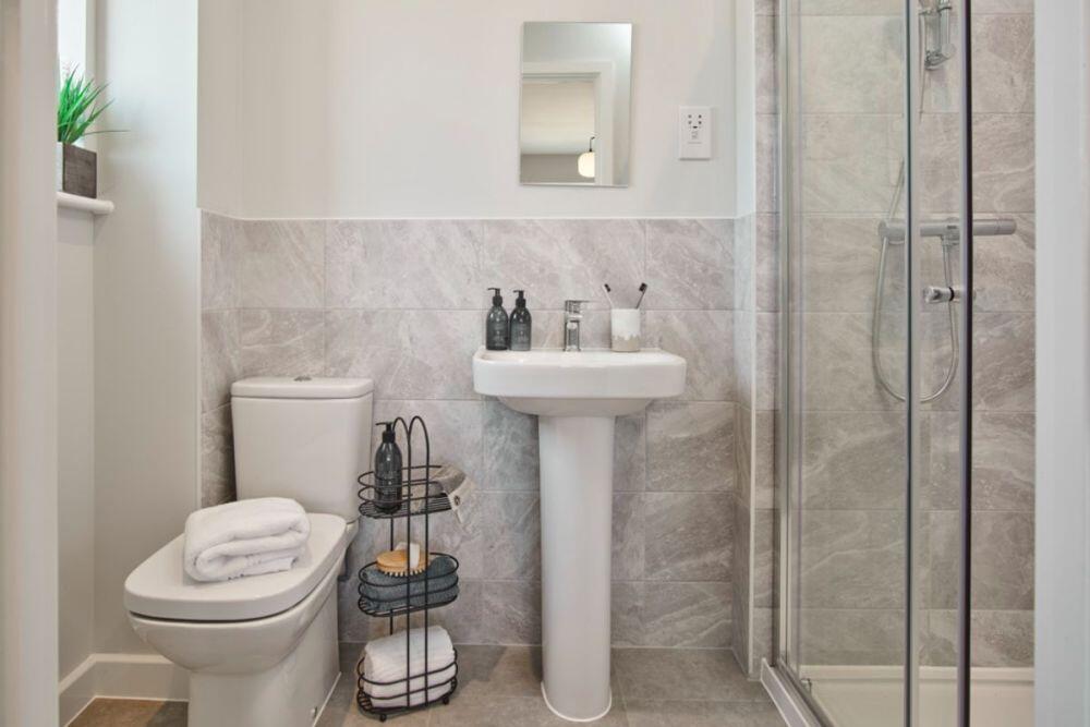 9 Meadow Fields The Burford Internals Bedroom 3