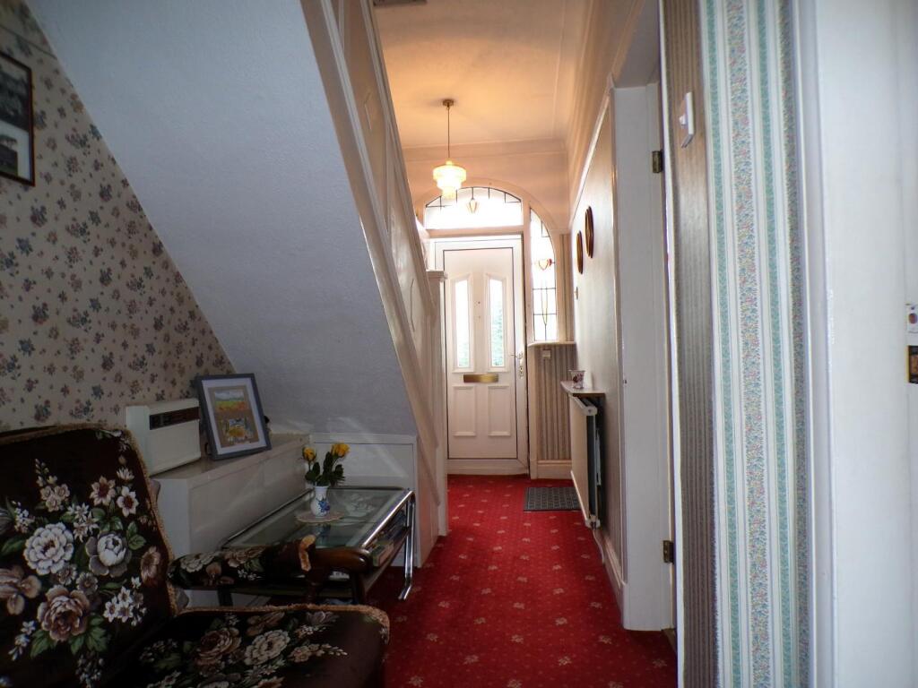 RomanRd88Hallway.JPG