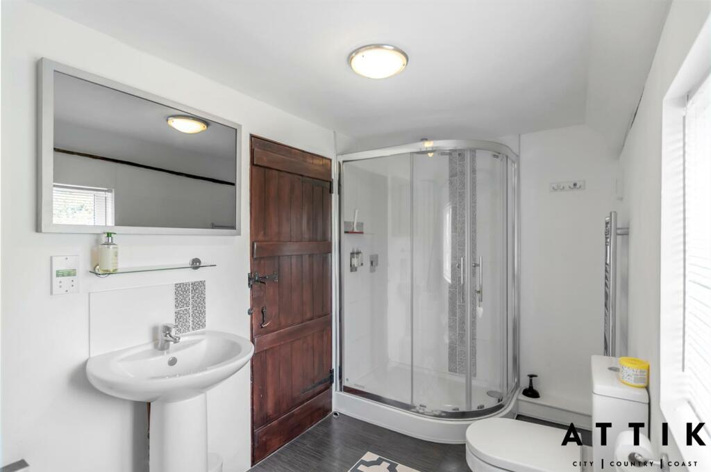 152 Chediston Street, Halesworth IP19 8BD (14).jpg