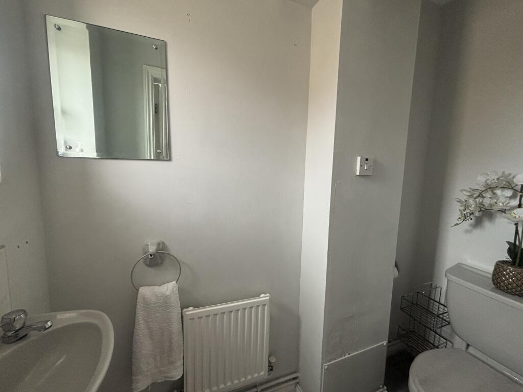 Cloakroom/wc